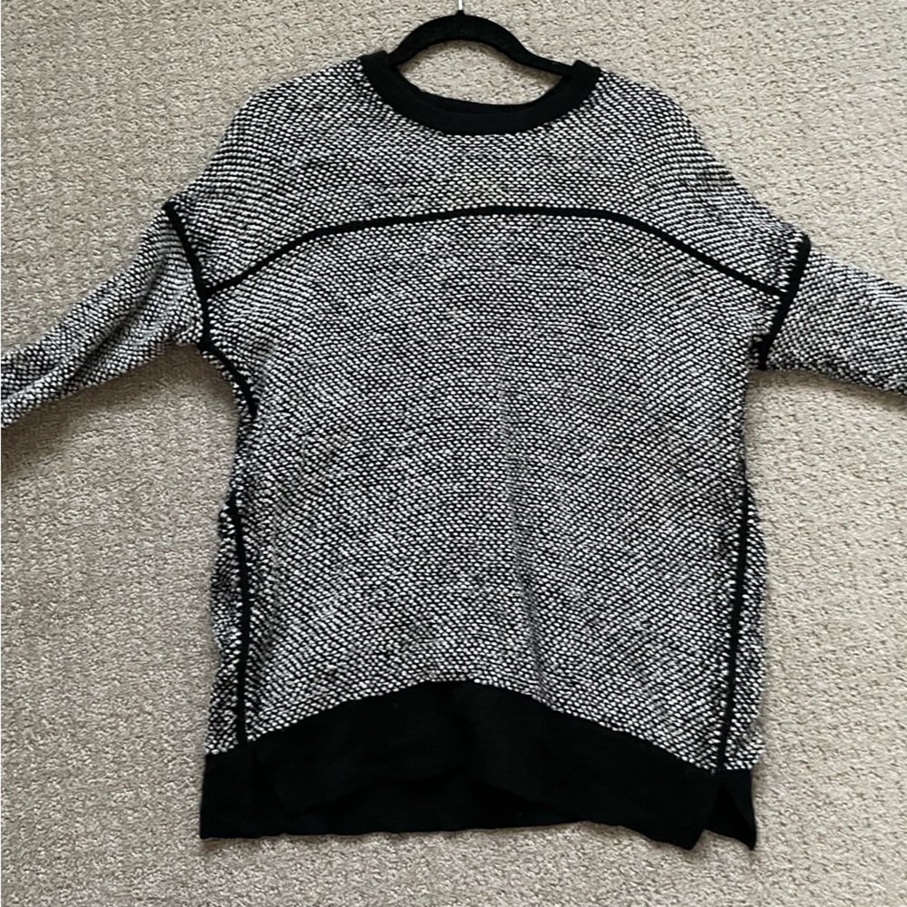 Vince black and white sweater